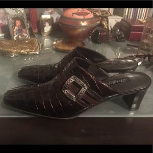 Brighton Tudor slides NWOT